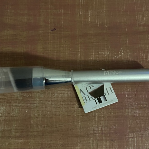 💋Brand New, Sealed, with Tags💋itCosmetics #115💋Airbrush Complexion Perfection - Picture 3 of 3